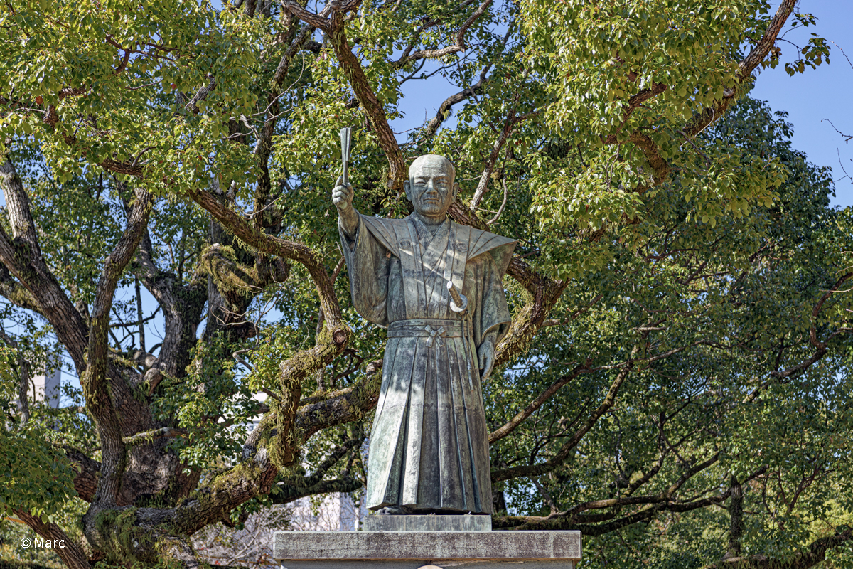 徳島城の蜂須賀家政公の像